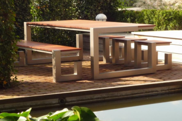 Buitenset met iroko en rvs
