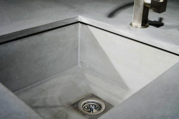 Spoelbak van beton