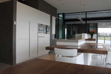 Keukenkasten maatwerk met apparatuur